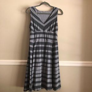 Mountain Hardwear reversible dress, medium, EUC